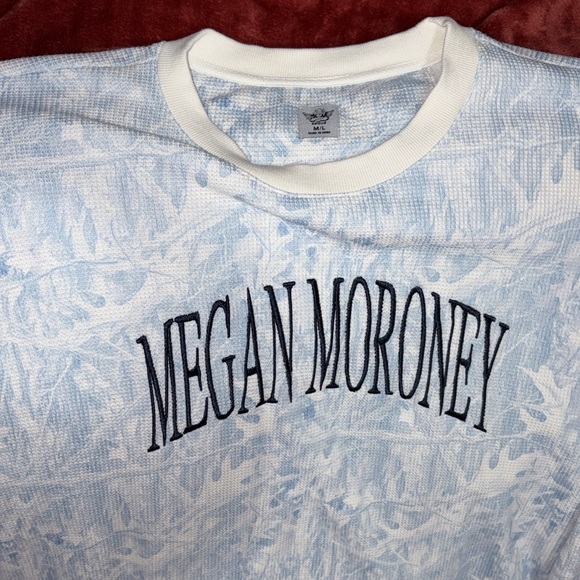 Boys lie MEGAN BLUES MANHUNT
CAMO CREWNECK - Picture 7 of 8